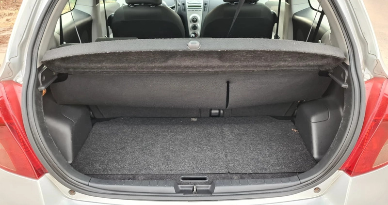 Toyota Yaris cena 9900 przebieg: 178000, rok produkcji 2007 z Zabrze małe 106